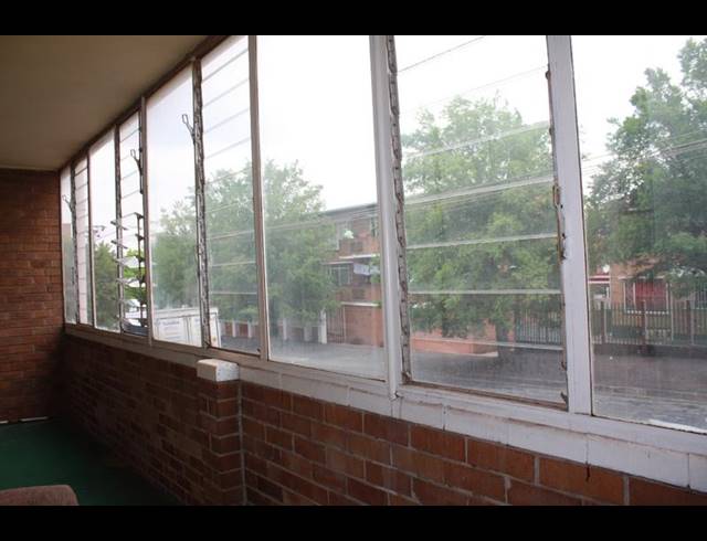 2 BEDROOM APARTMENT FOR SALE IN PRIMROSE